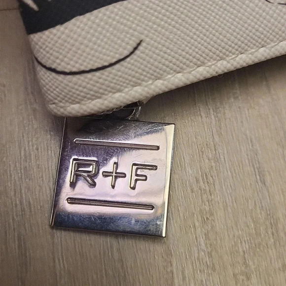 🛍Rodan + Fields‎ Eye White Cosmetic Pouch - Picture 2 of 6